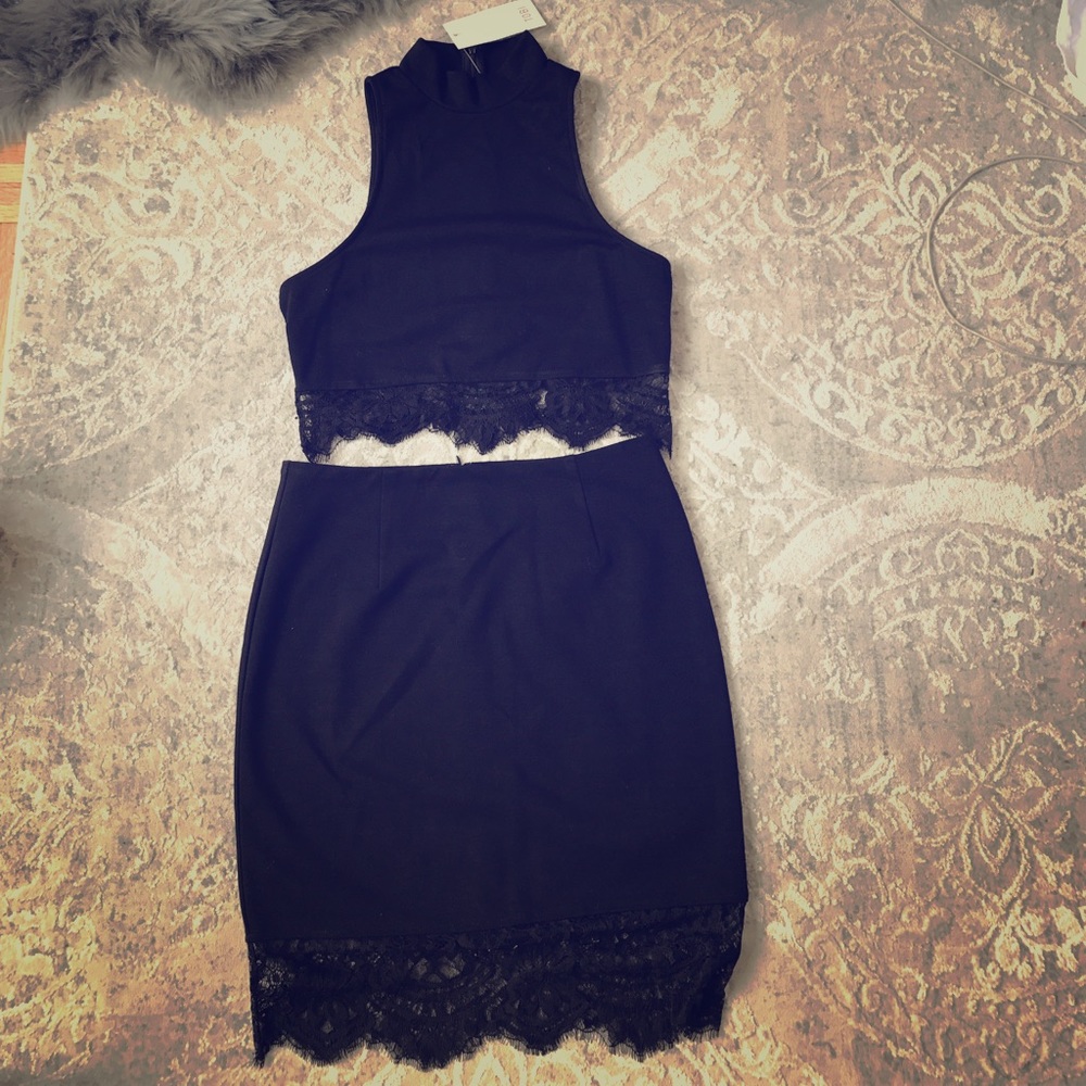 Black Lace Crop top & Sexy Skirt Set!