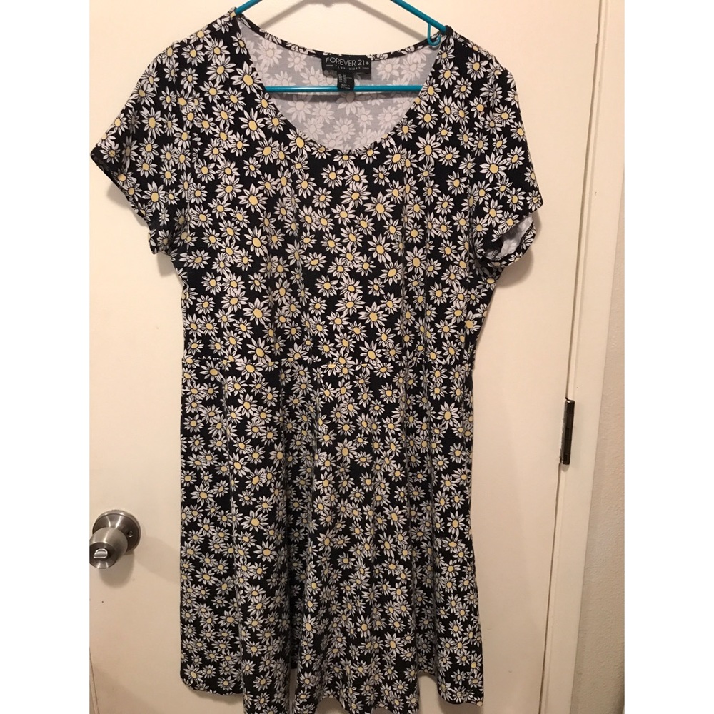 2x Forever 21 Daisy Skater Dress