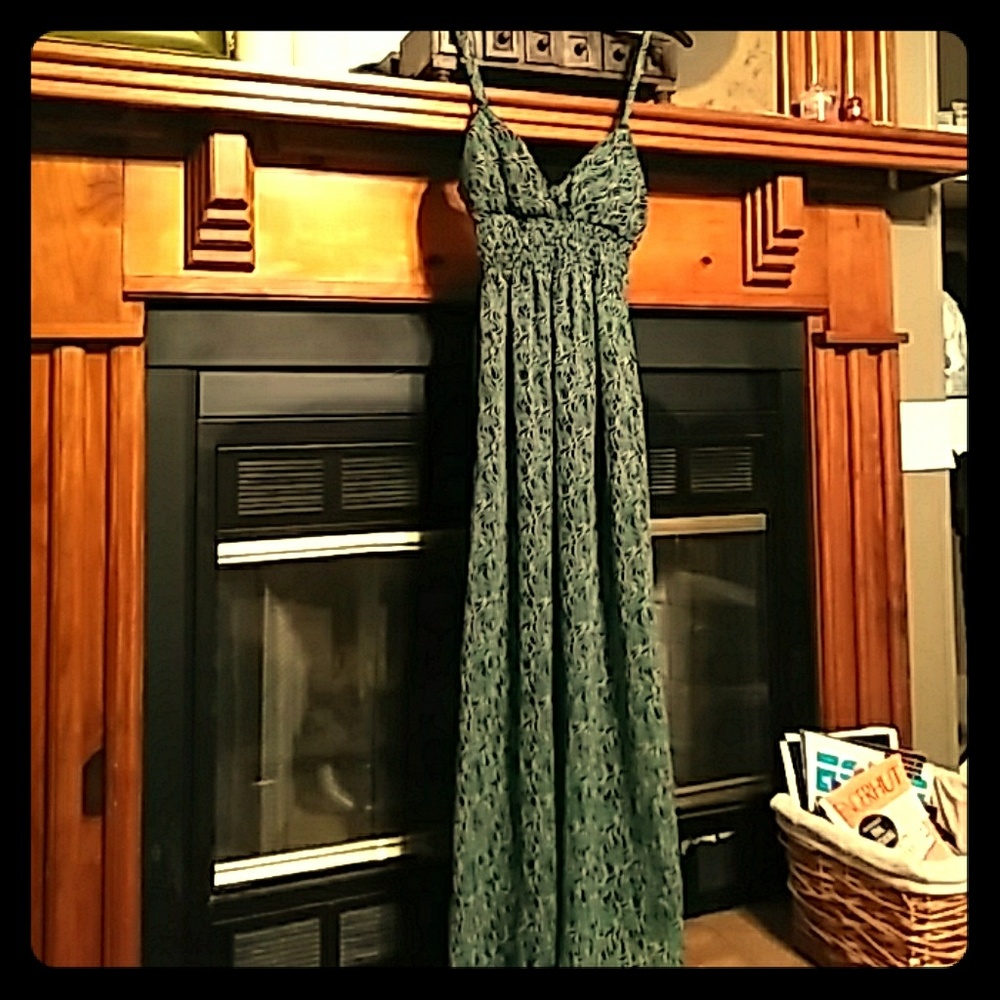 Adjustable strap sun dress or worn w/cardigan wntr