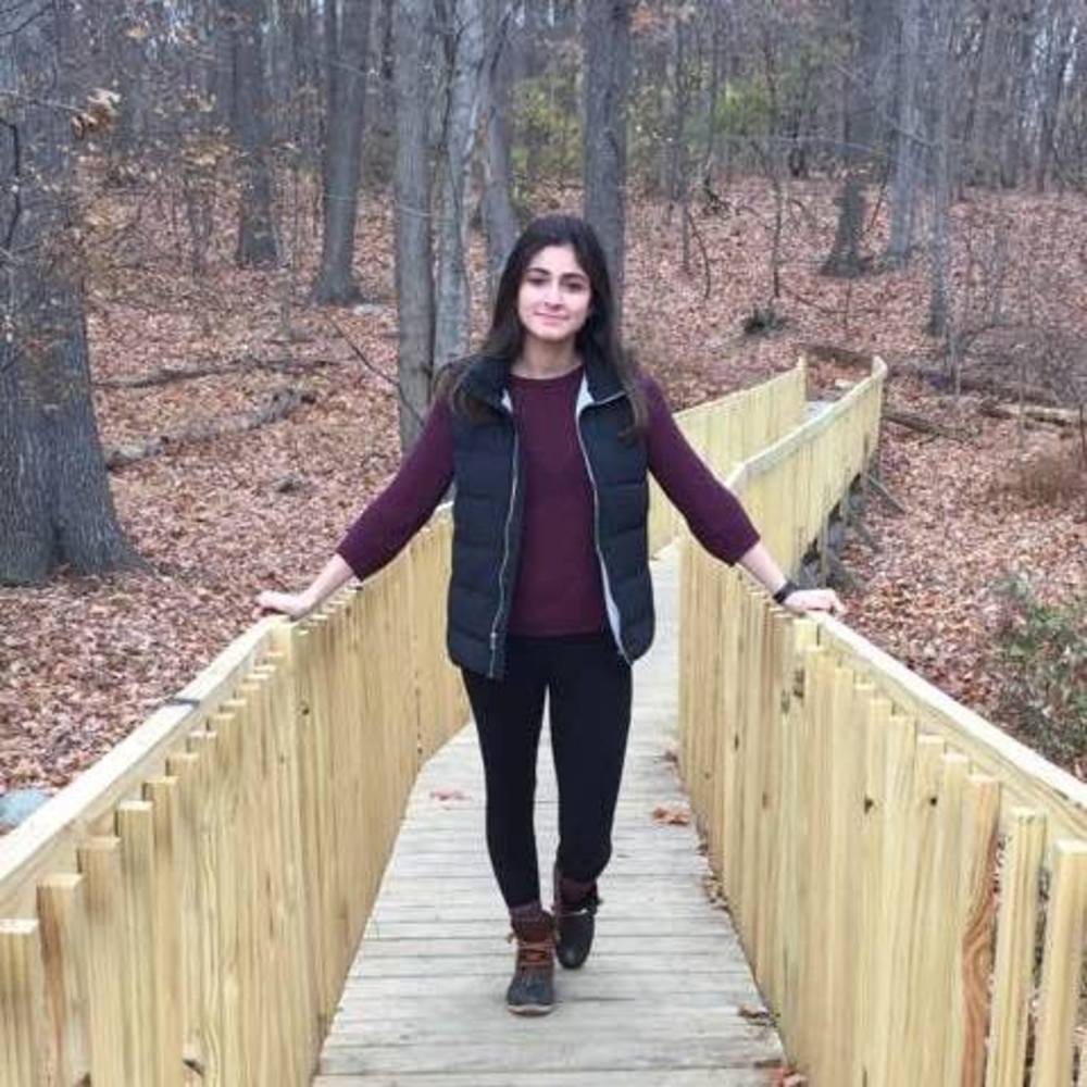 Meet your Posher, Marisa