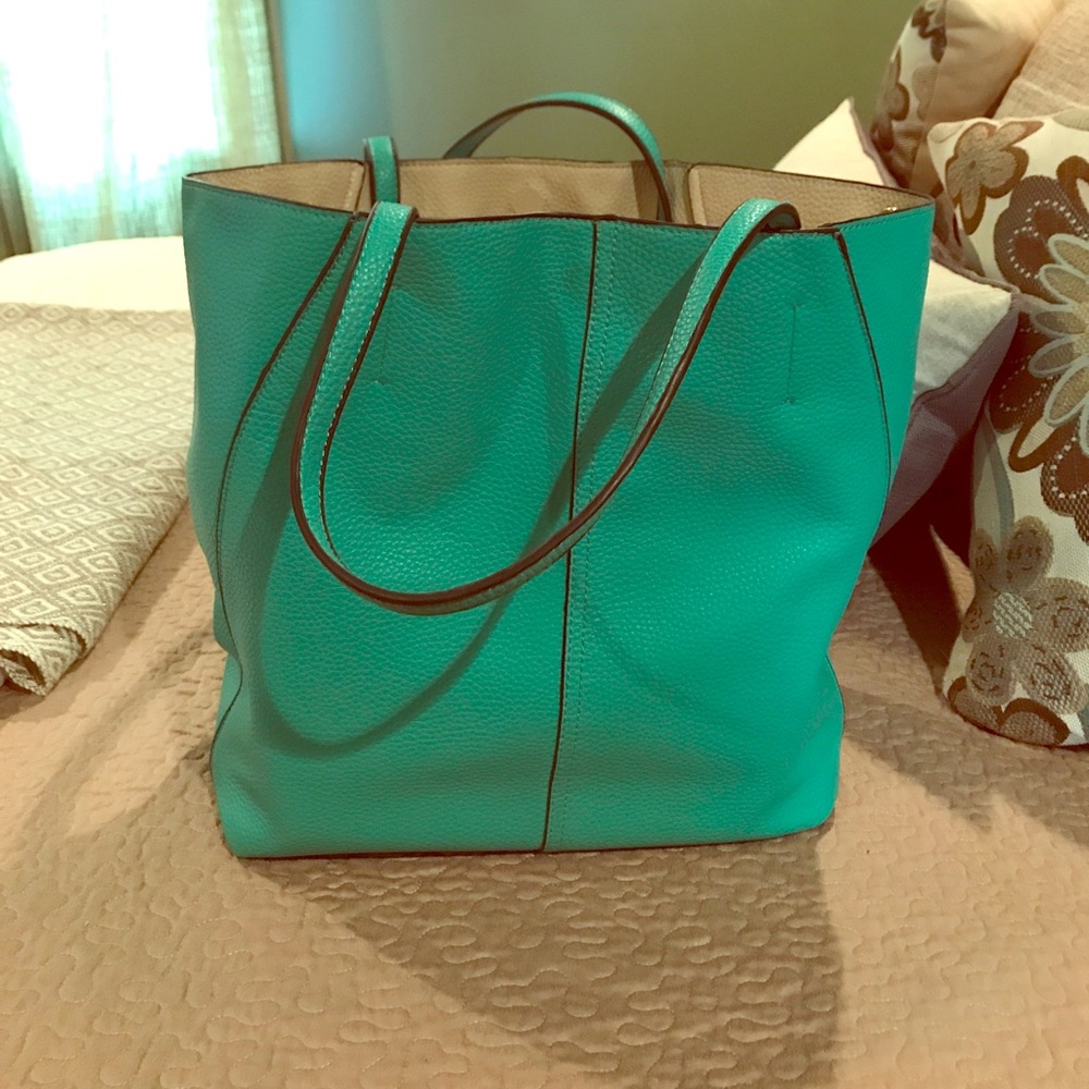 Turquoise tote bag!