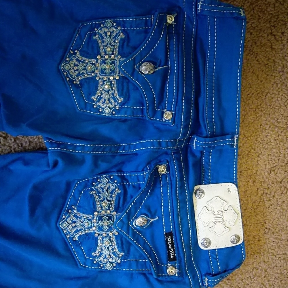 Miss Me cropped pants