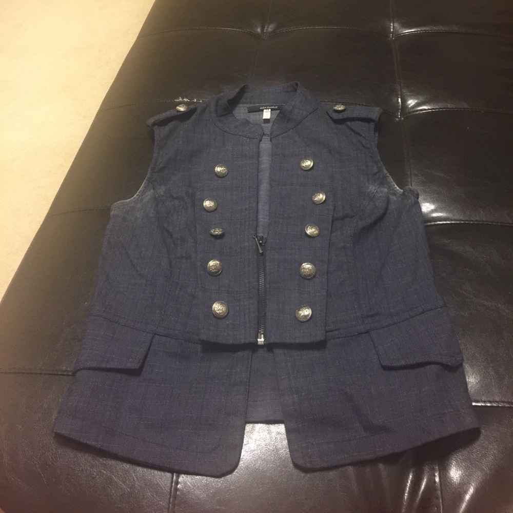 Design military inspired vest
