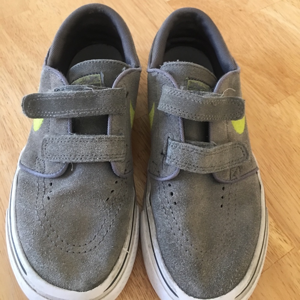 Boy's Nike shoes