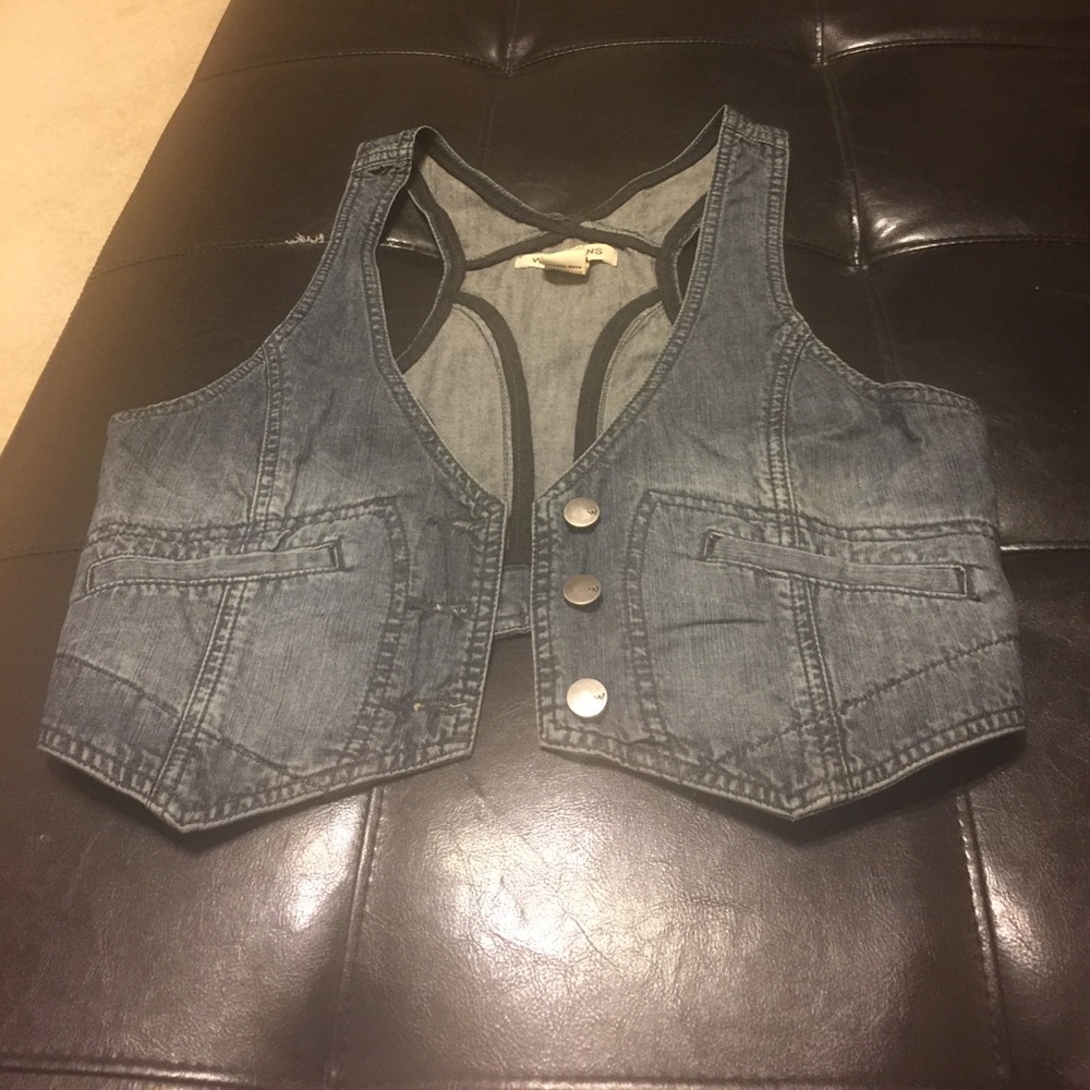 Trendy!! Very nice denim wash vest