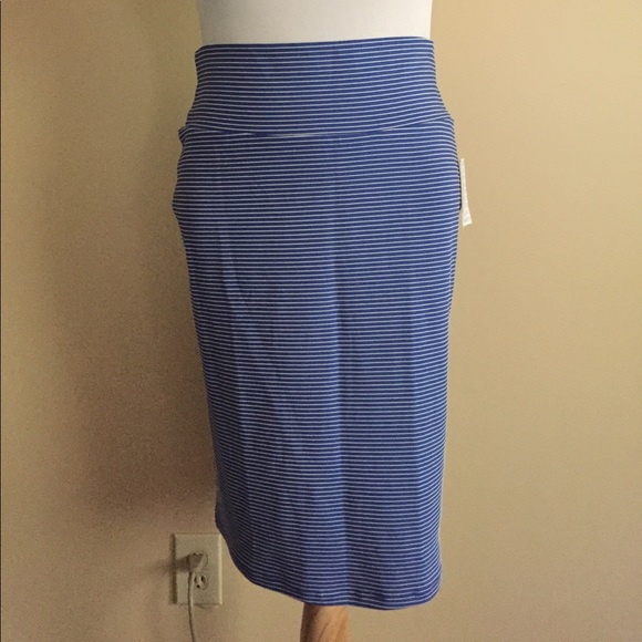LuLaRoe Cassie - Picture 1 of 3