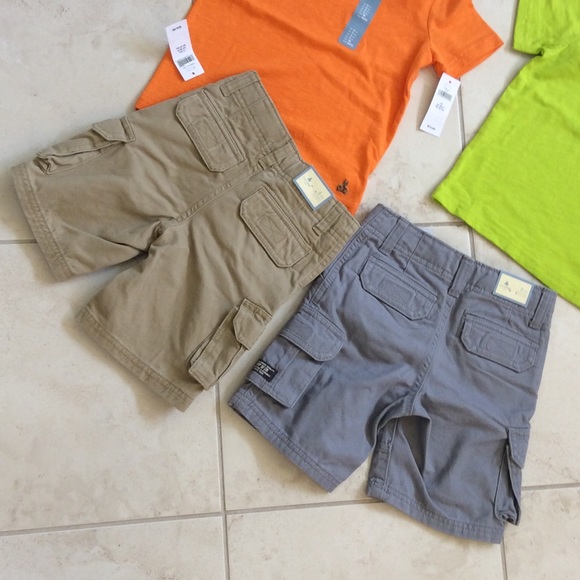 BUNDLE OF BABYGAP 2 YEARS SHORTS AND  T SHIRTS NWT - Picture 8 of 8