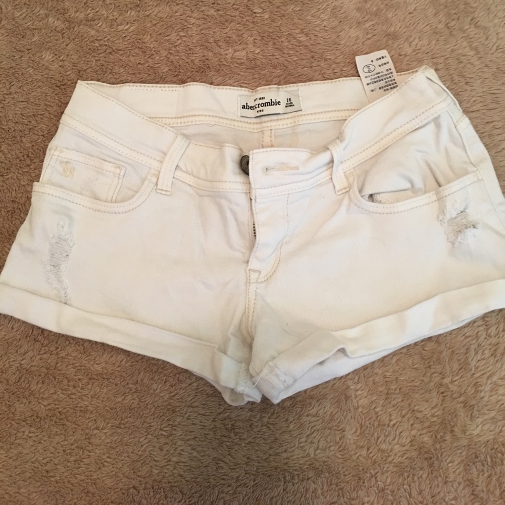 White Abercrombie & fitch kids shorts