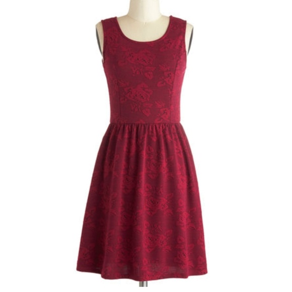 ModCloth Dresses & Skirts - NWT ModCloth Roses are Rad Dress