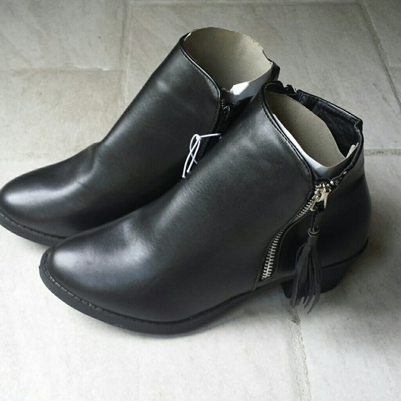 Women's size ankle boot with tassel zipper - Picture 2 of 3
