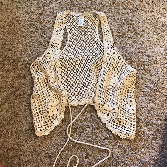 Forever 21 Tops - Forever 21 crochet top