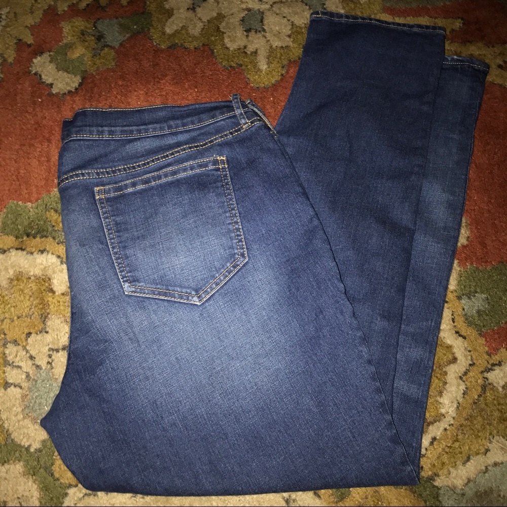 Old Navy Boyfriend/distressed jeans size 12 R