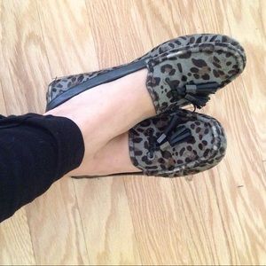 Size 7 Vince Camuto loafers