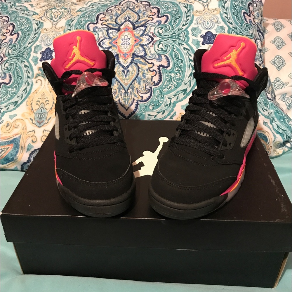 Girls Air Jordan 5 Retro Size GS 4 .Women's 6.5