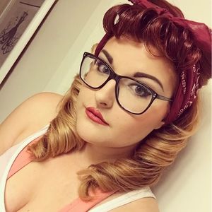 Meet your Posher, Alexandra