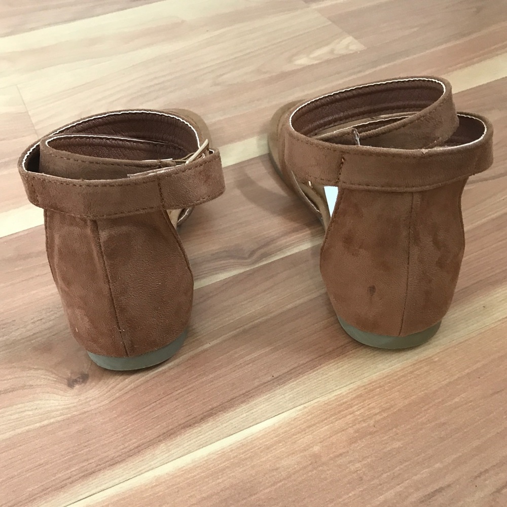LAST - Tan "wrap it around" sandals - Picture 3 of 4