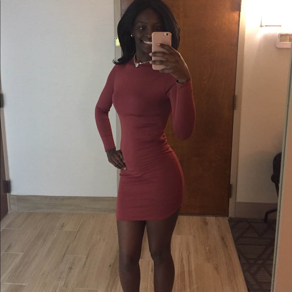 ❌SOLD ❌Vibe Long sleeve dress