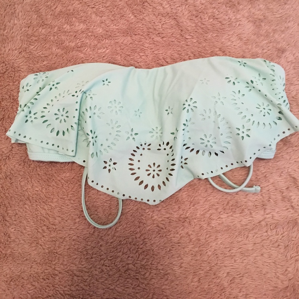 Cute strapless bikini top
