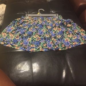 Adorable floral skater skirt