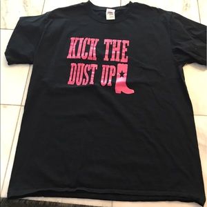 Kick the dust up tee