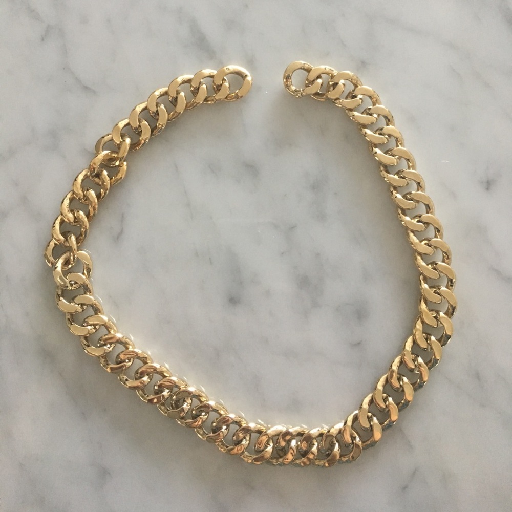 Gold chain necklace