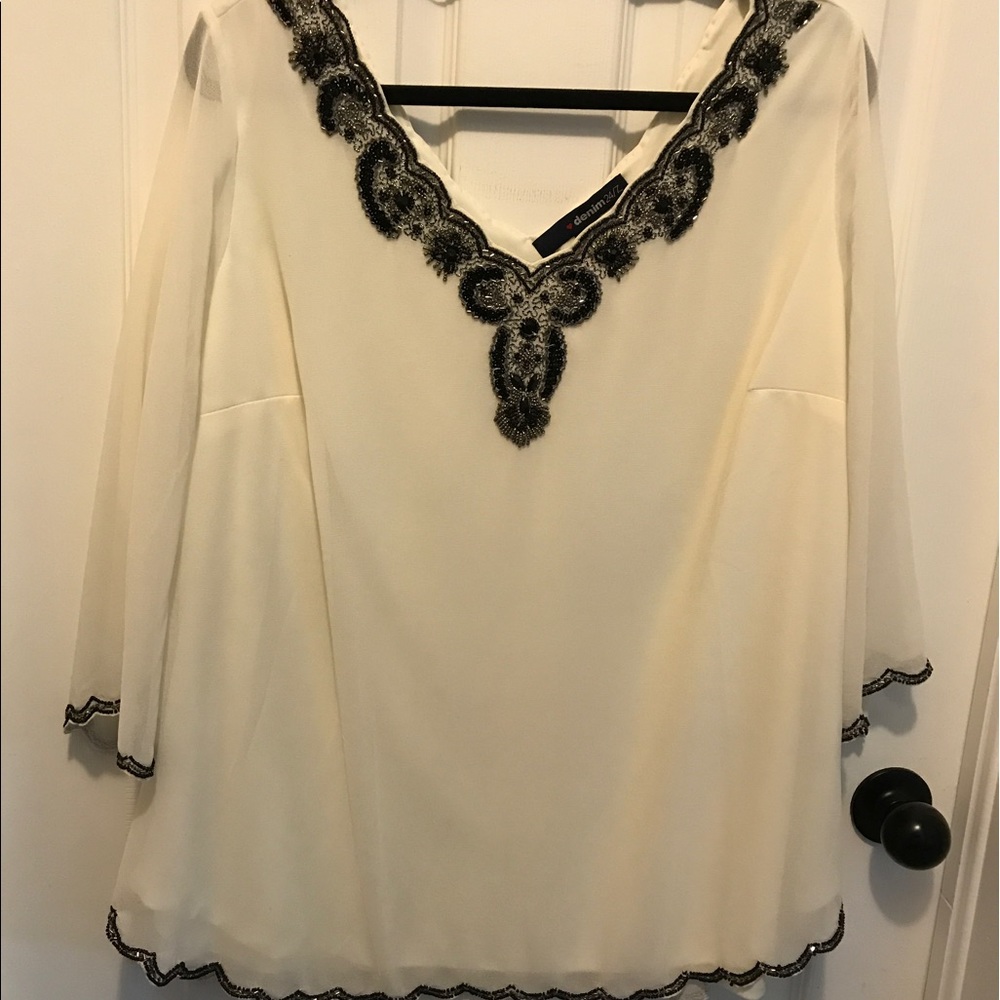 Women's blouse