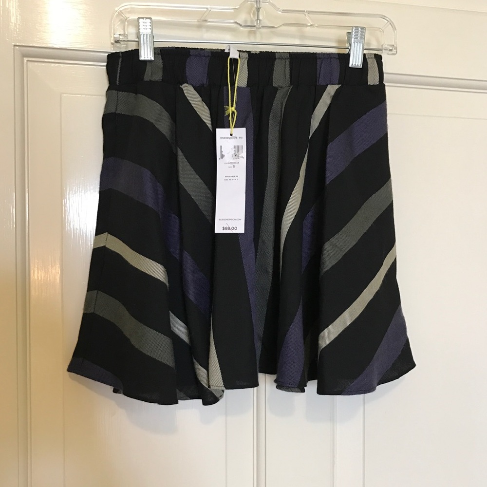 BCBG skirt- Small - Picture 3 of 8