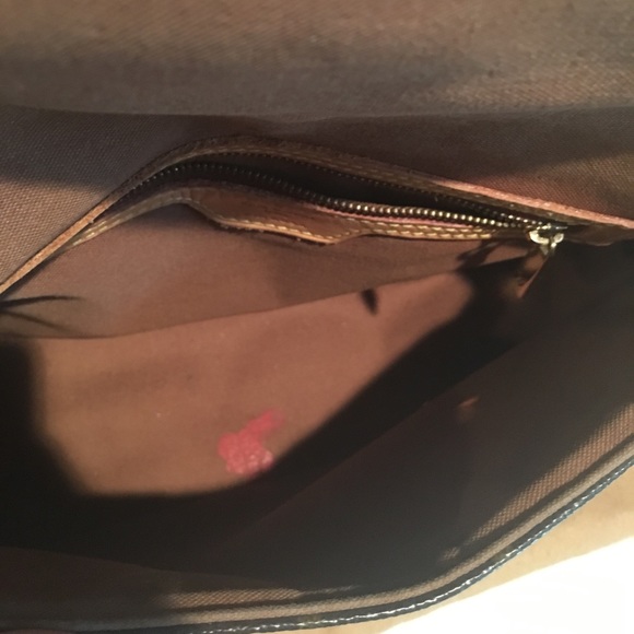 Louis Vuitton Handbag - Picture 5 of 8