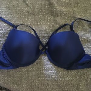 Victoria Secret criss cross front Push-up bra