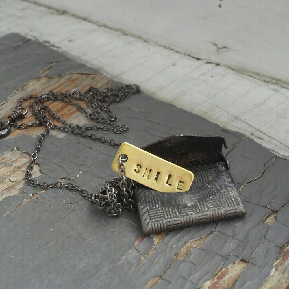Dainty little envelope that opens & stamped tag charm necklace - Picture 1 of 5
