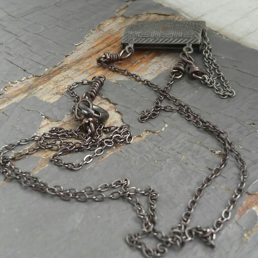 Dainty little envelope that opens & stamped tag charm necklace - Picture 3 of 5