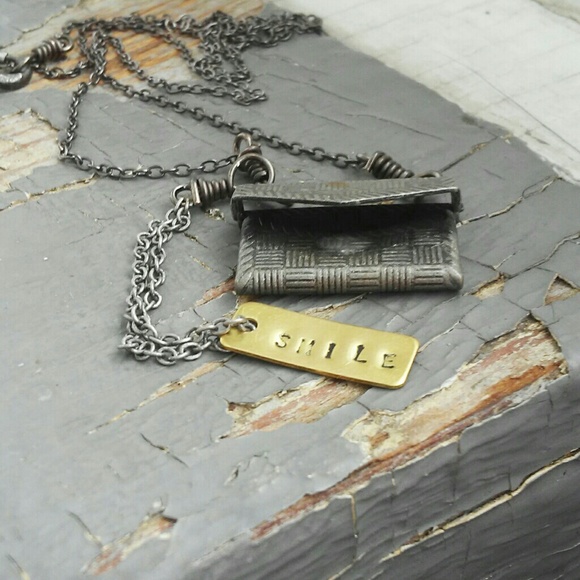 Dainty little envelope that opens & stamped tag charm necklace - Picture 2 of 5