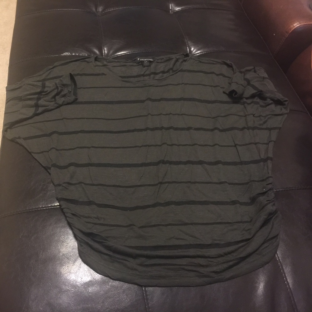 Hunter green and black stripe mid length sleeve