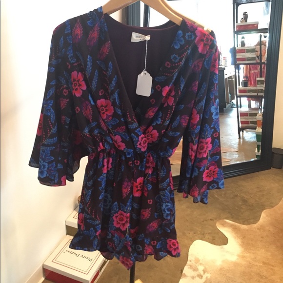 NWT Floral Bell Sleeve Romper - Picture 2 of 3