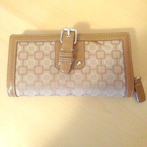Nine West Wallet
