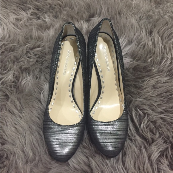 Platform heels - Picture 2 of 3