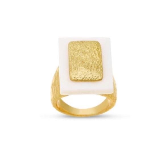 Boutique Jewelry - Mother of Pearl White & Gold Statement Ring