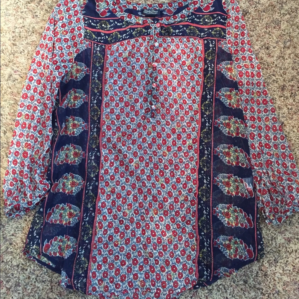 Beautiful Lucky Brand top!