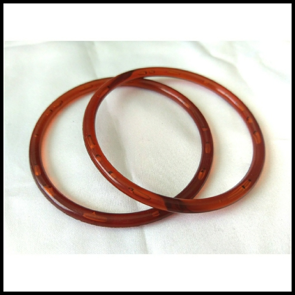 Vintage Bubbled Lucite Bangles