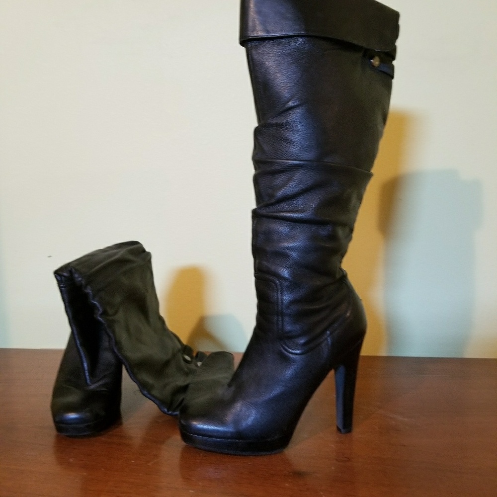 Jessica Simpson black boots