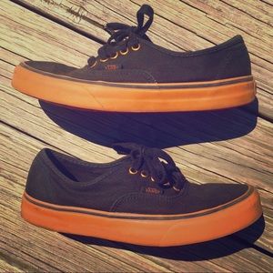 VANS Black/Gumsole Sneaks