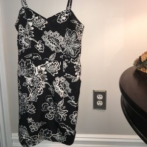 Black and White Patterned Summer Dress: Size 0