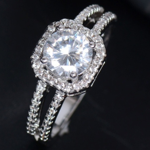 Halo fashion ring! - Picture 3 of 4