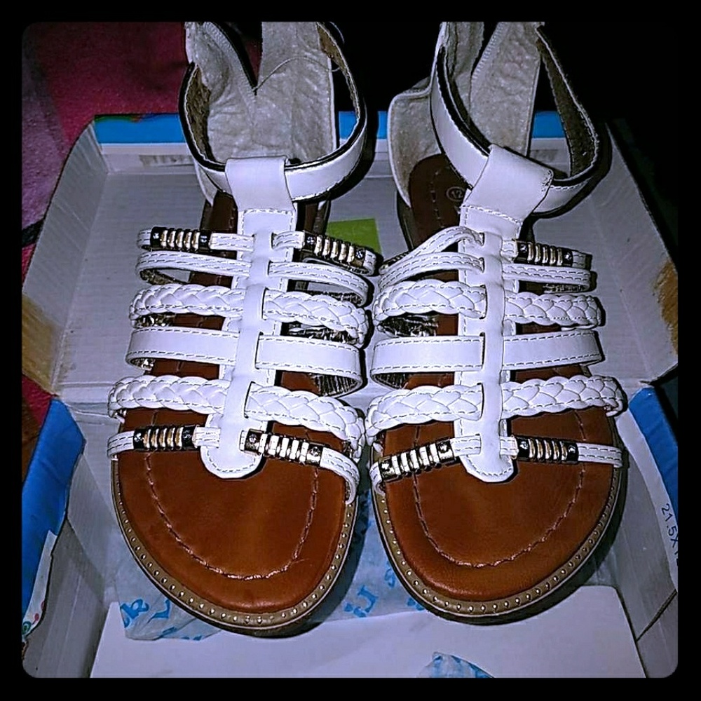 Little girls sandles size12
