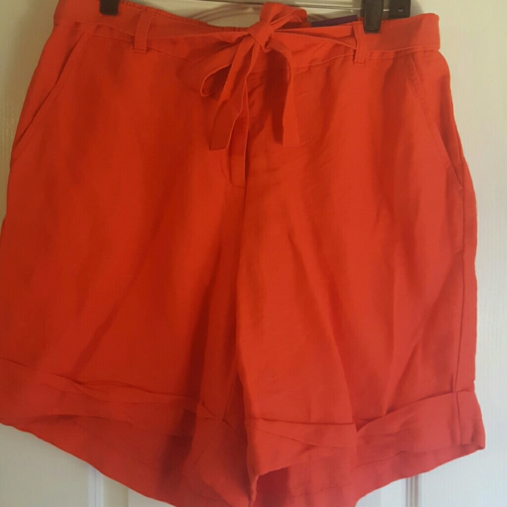 Linen shorts