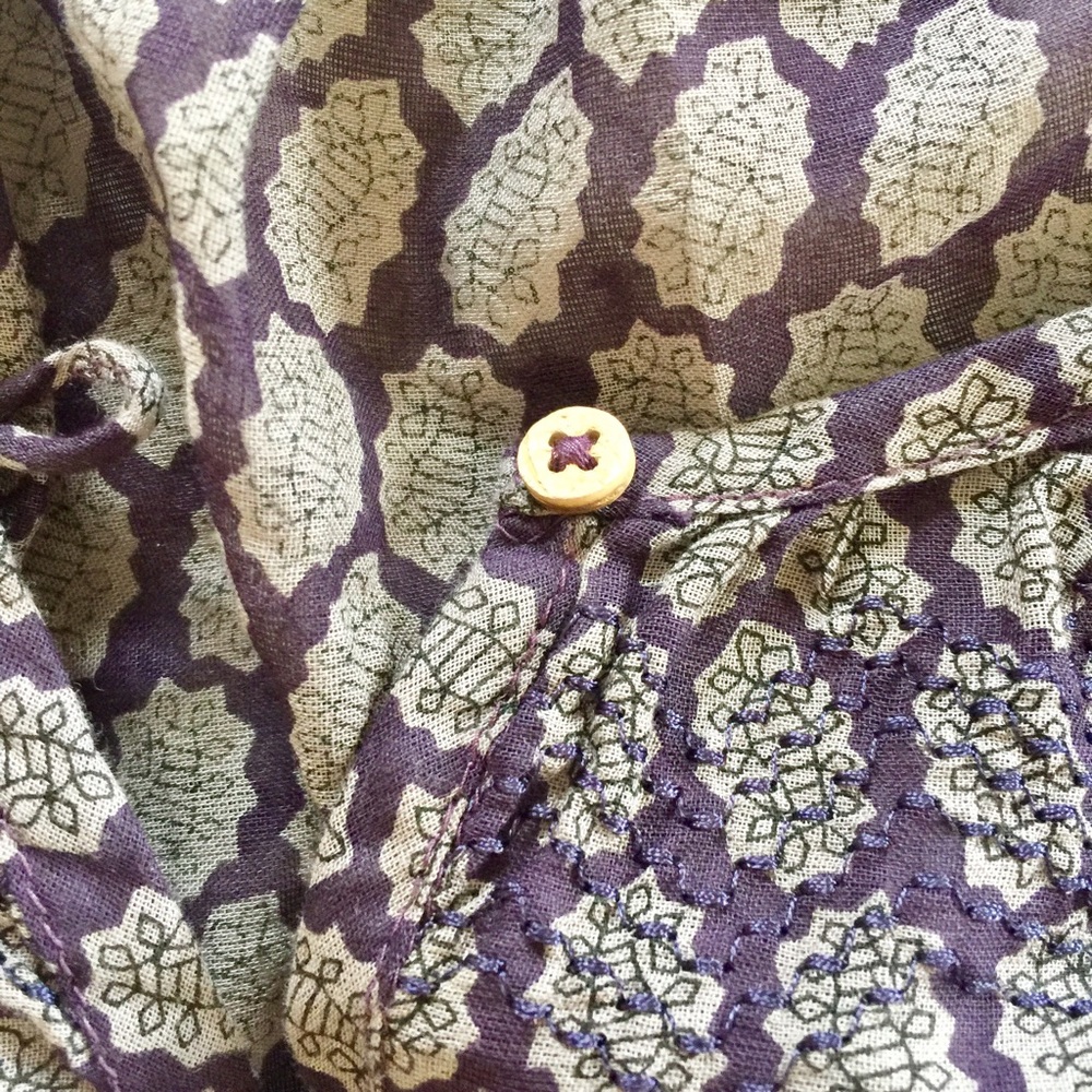 Joie Plum Paisley Peasant Light Weight Top Sz M - Picture 3 of 6