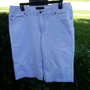 Venezia white with gold stitching capris