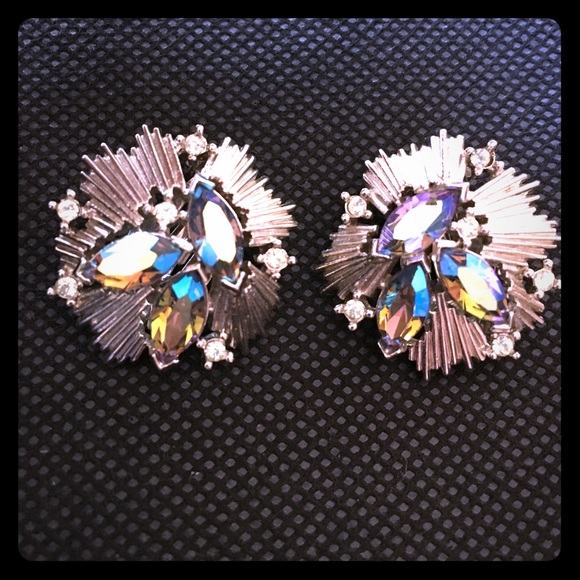 Trifari Jewelry - Trifari Vintage Earrings
