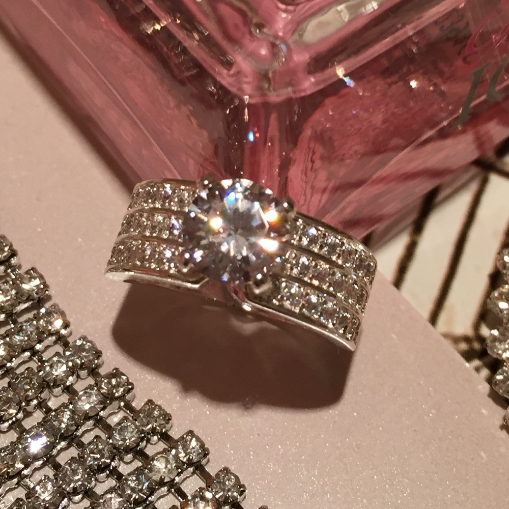 Stunning fashion ring! - Picture 4 of 5