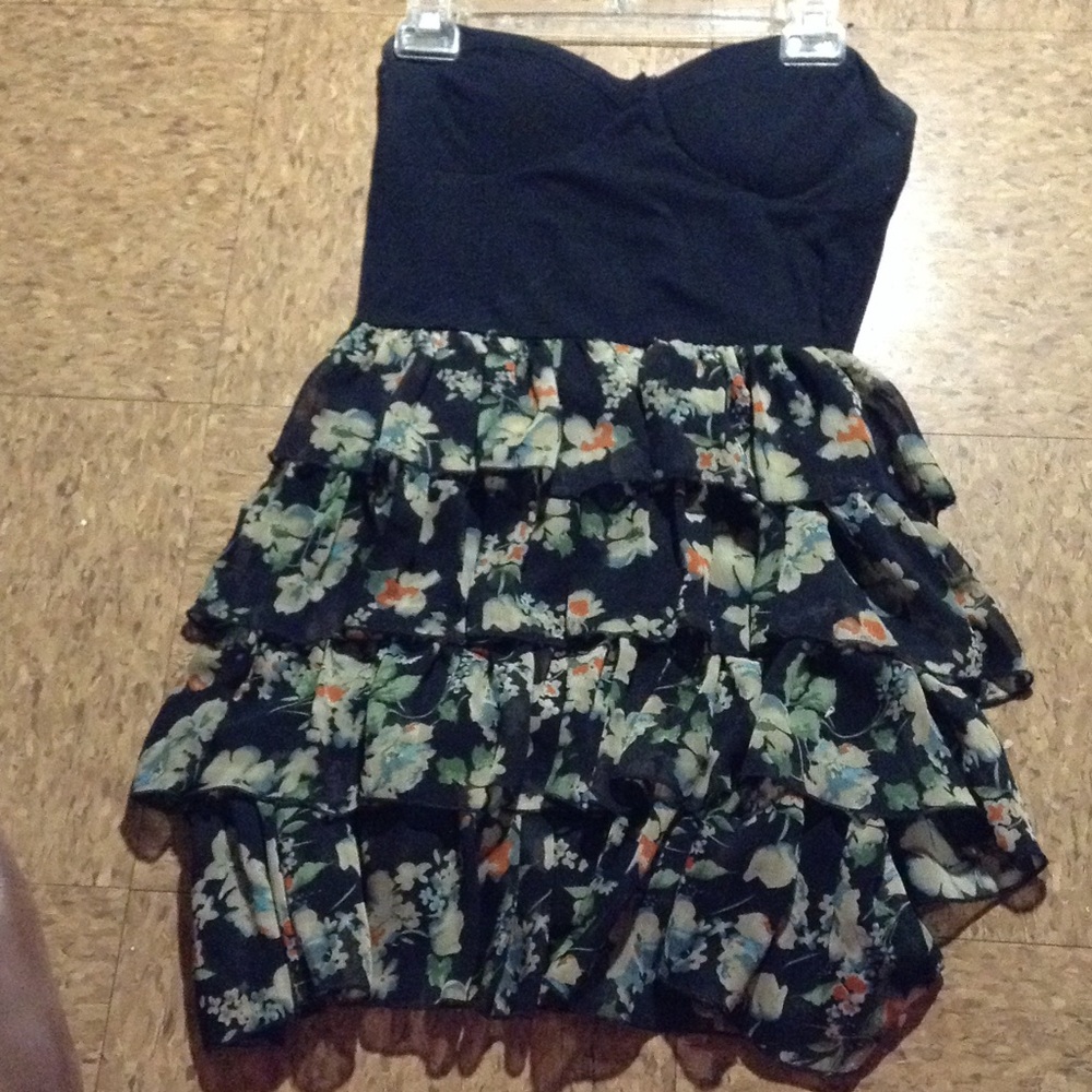 Semi-formal strapless dress